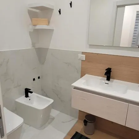 Via Giulio Cesare Procaccini 69 Sub 28 - Sempione Luxury * Milánó